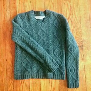 Tommy Hilfiger 100% lambs wool sweater.