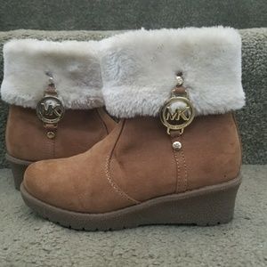 Michael Kors girl boots (youth)
