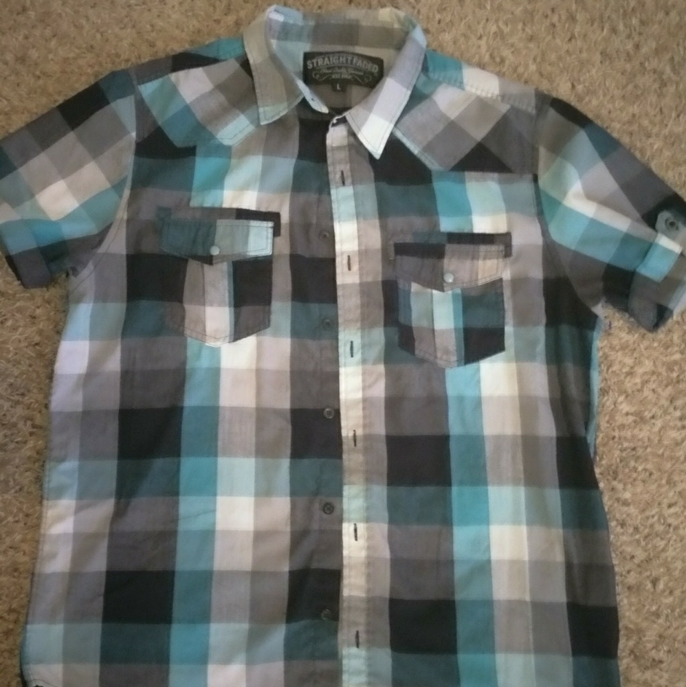 Straightfaded Button Down Shirt