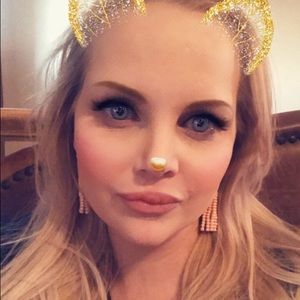 Meet your Posher, Julie