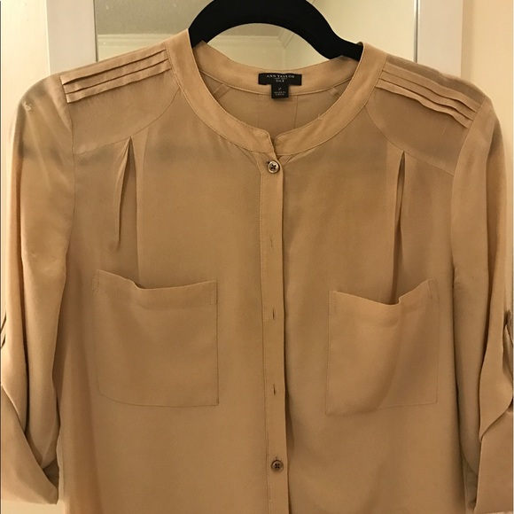 Ann Taylor 100% Silk Blouse Size 2 - Picture 2 of 4
