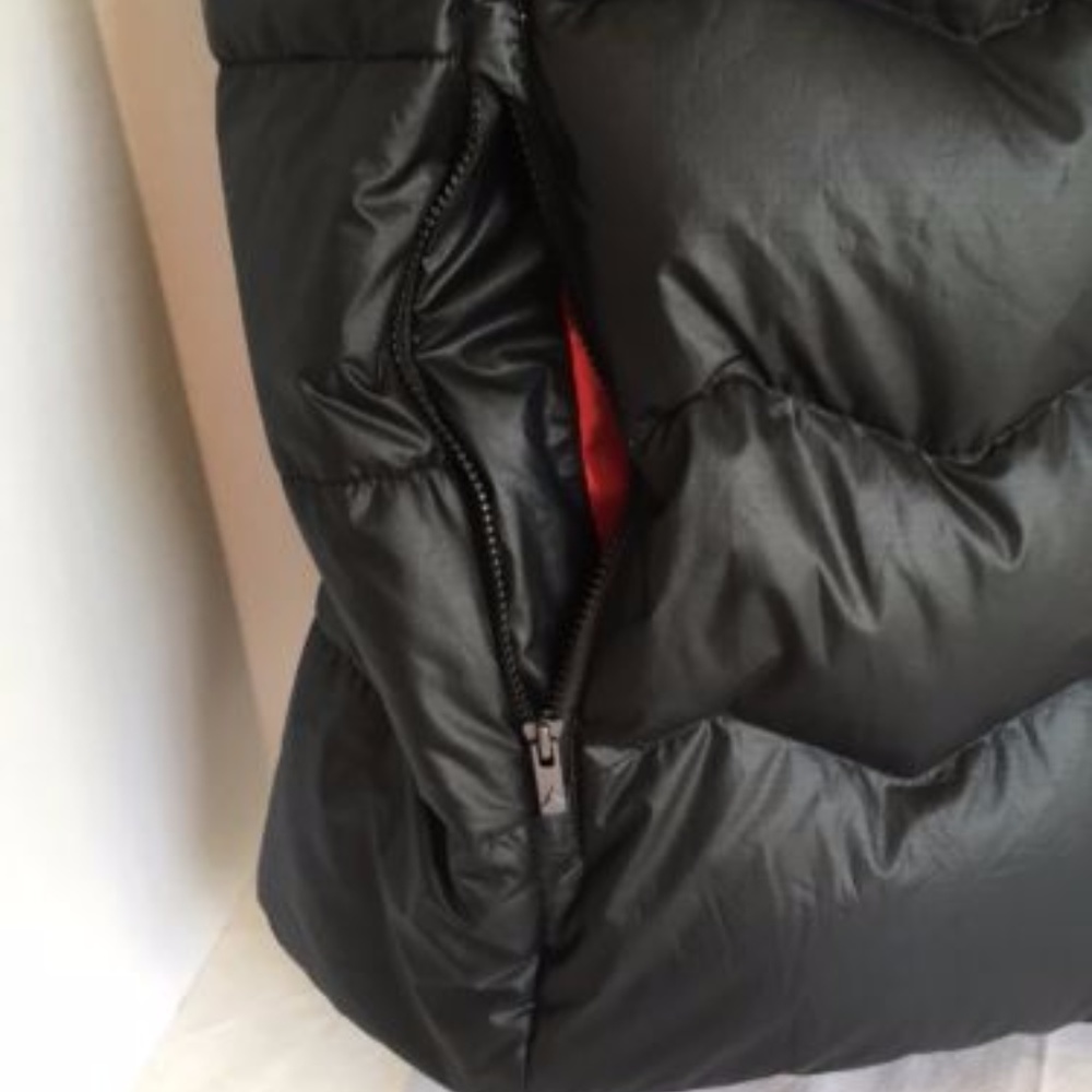 Nike Sportswear Primaloft 550 Fill Down Vest - Picture 4 of 8