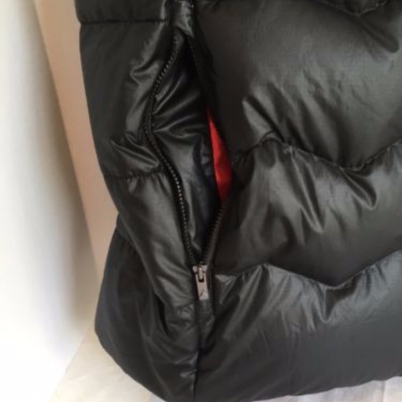 Nike Sportswear Primaloft 550 Fill Down Vest - Picture 4 of 8