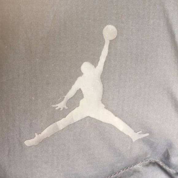 Nike Sportswear Primaloft 550 Fill Down Vest - Picture 2 of 8