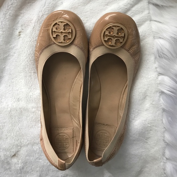 Tory Butch Flats Nude - Picture 1 of 2