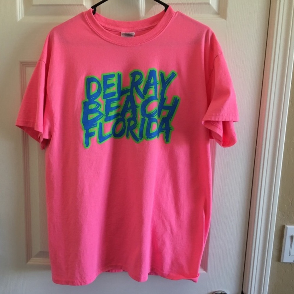 💙Gildan Pink Del Ray Beach Large Tee