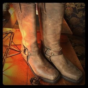 Distressed harness boot