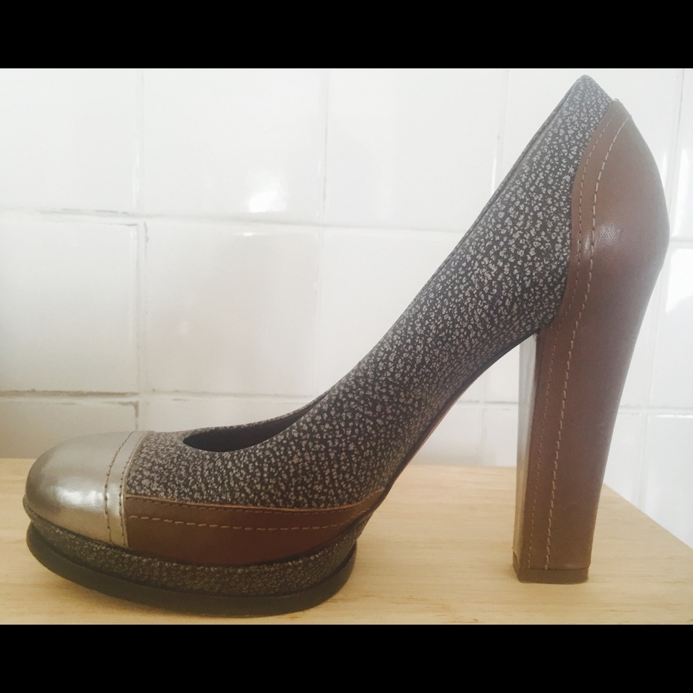 BCBGMAXAZARI heels - Picture 3 of 4