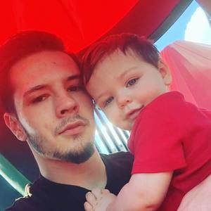 Meet your Posher, Thomas