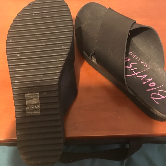 Women's slides - Picture 2 of 2