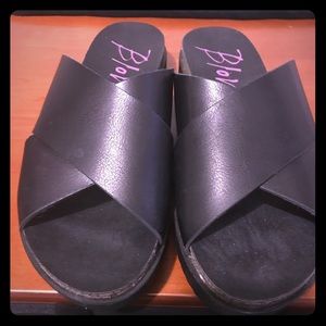 Women's slides