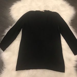 Prada black vneck 3/4 length sleeves