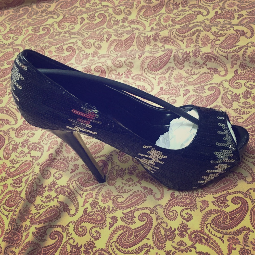 Dress heels