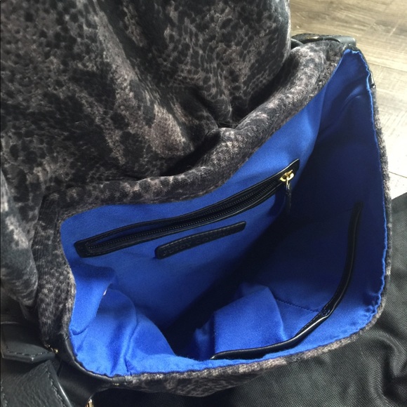 JUICY COUTURE LARGE CIARA WILD THINGS SNAKE  HOBO - Picture 4 of 8