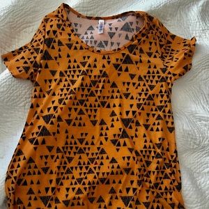 EUC LuLaRoe S Halloween Shirt