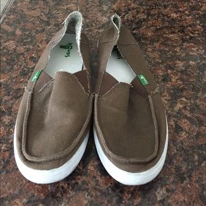 New Sanuk slip on