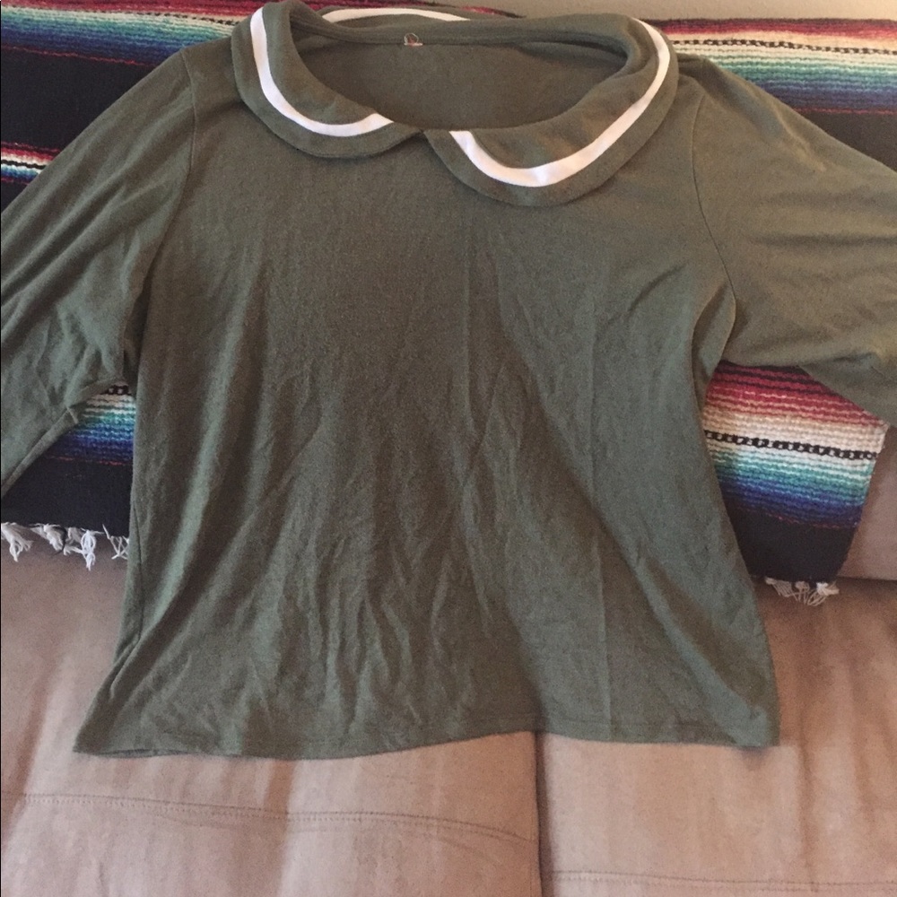 Peter Pan collar sweater