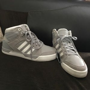Adidas NEO hightop sneaker kids size 6 = woman's 7