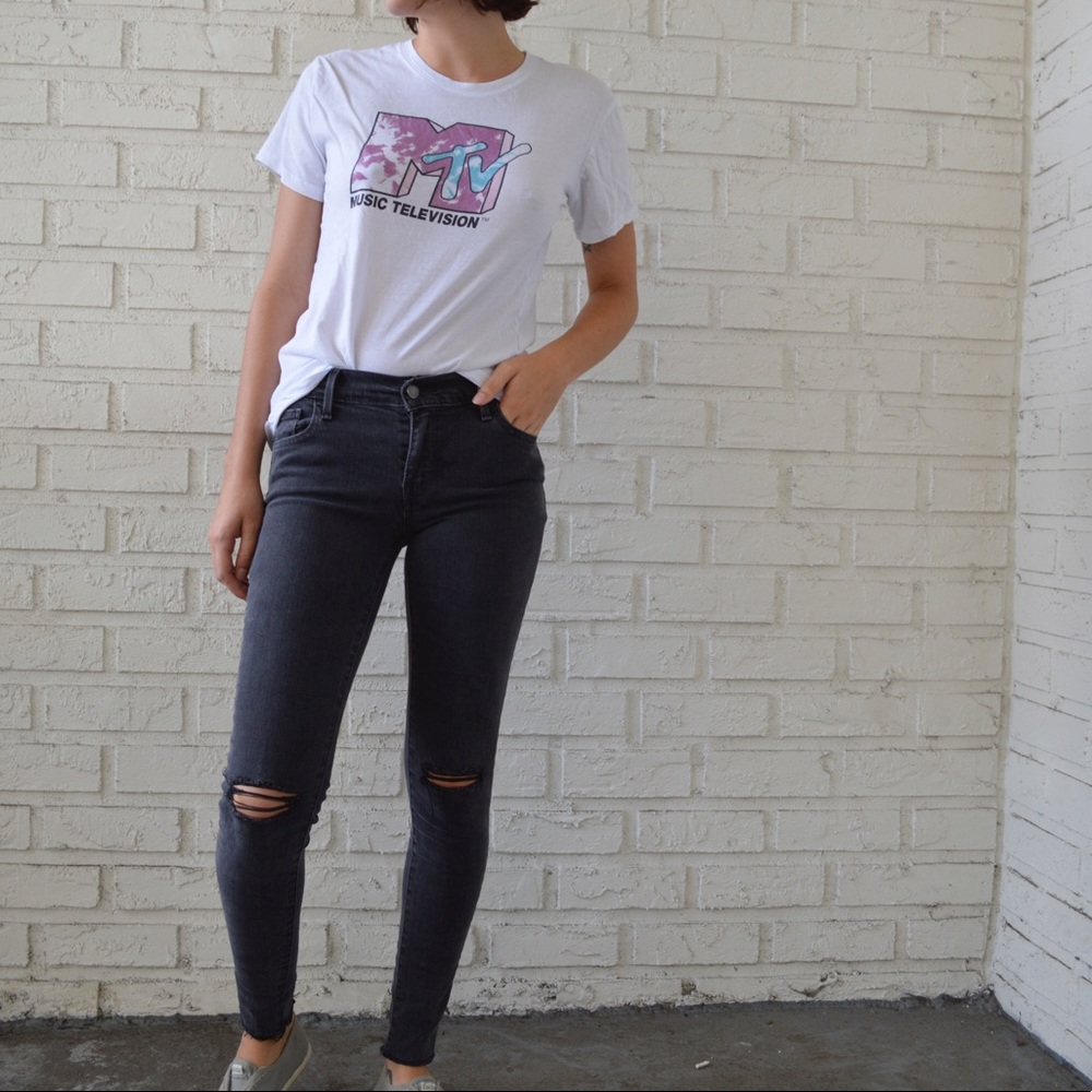 // SOLD // Distressed 710 Levi’s Jeans
