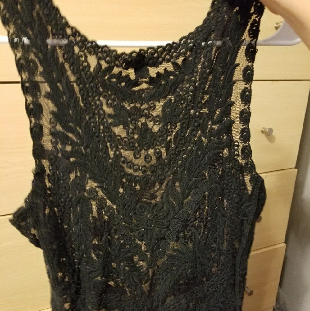 Black lace sleeveless top
