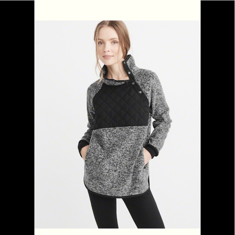 Abercrombie asymmetrical snap pullover XS NWT