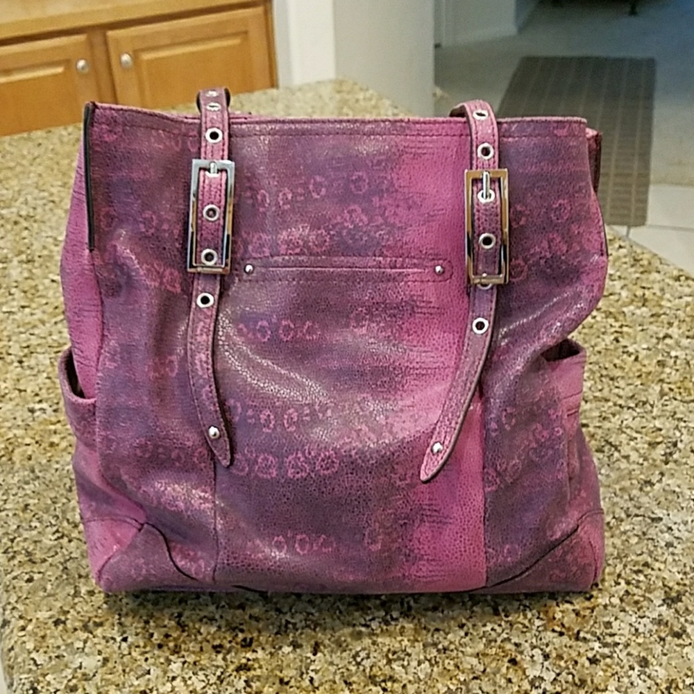 B. Makowsky handbag