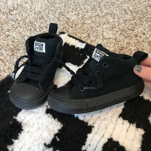 Toddler size 6 all black converse