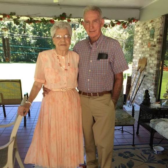 Meet your Posher, Tabitha - Picture 1 of 1