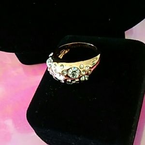 Swarovski crystal ring size 7 gorgeous European sale