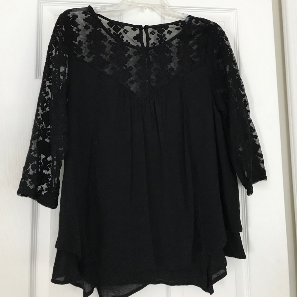Black elegant top