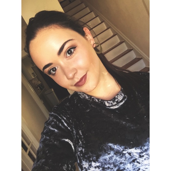 •• Meet Me! •• - Picture 2 of 4