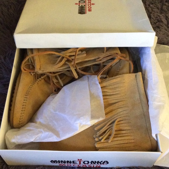 Minnetonka  knee high boots - Picture 7 of 7