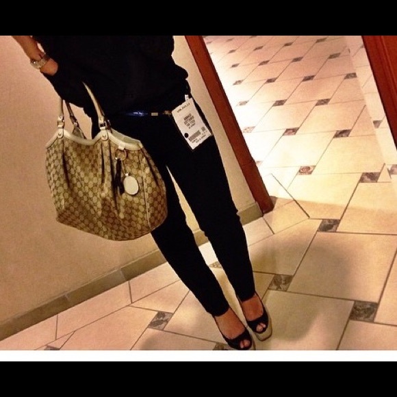 Large Gucci Canvas Bag - Picture 7 of 8