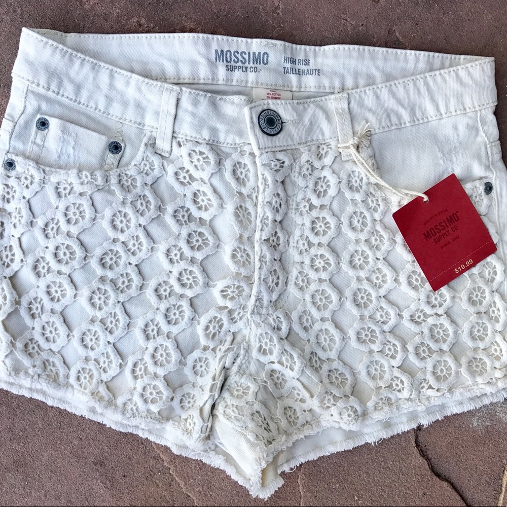 Mossimo Highrise shorts with lace overlay