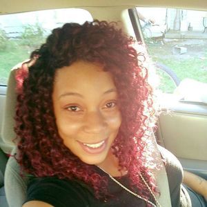 Meet your Posher, Larie