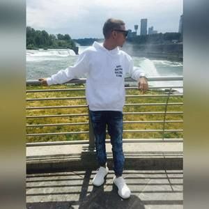 Meet your Posher, Alex lopez