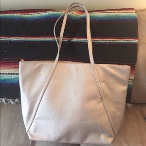 Champagne tote
