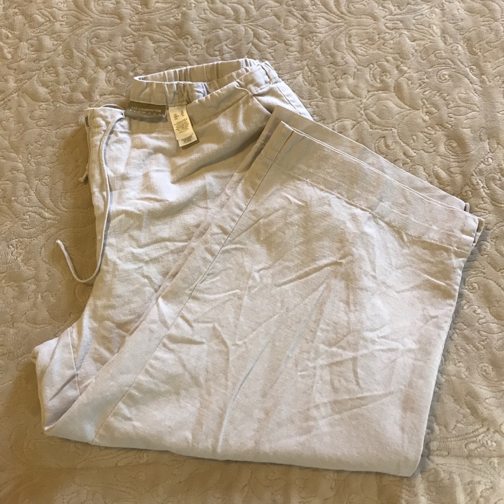 Liz Claiborne gauchos/Capri. Wide leg.