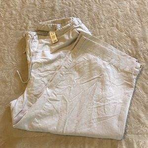 Liz Claiborne gauchos/Capri. Wide leg.