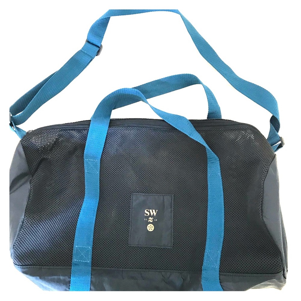 Lululemon SeaWheeze 2016 zip bag.