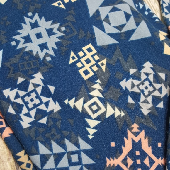 Lularoe Aztec Print Tall & Curvy Leggings - Picture 2 of 3