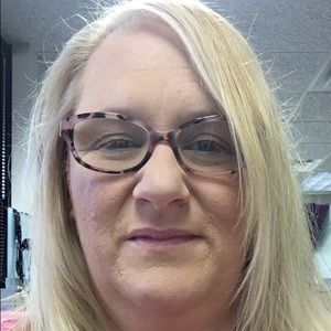 Meet your Posher, Lorri