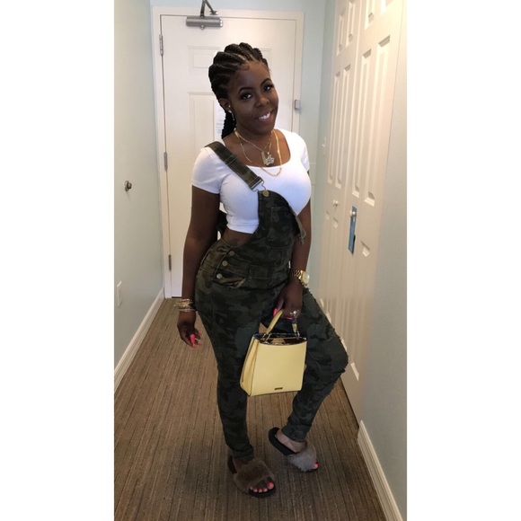 Meet your Posher, Kera - Picture 4 of 7