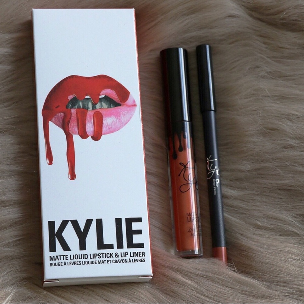 Kylie cosmetic liquid lipstick with lip liner 22