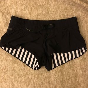 Reversible size 6 Lululemon water shorts