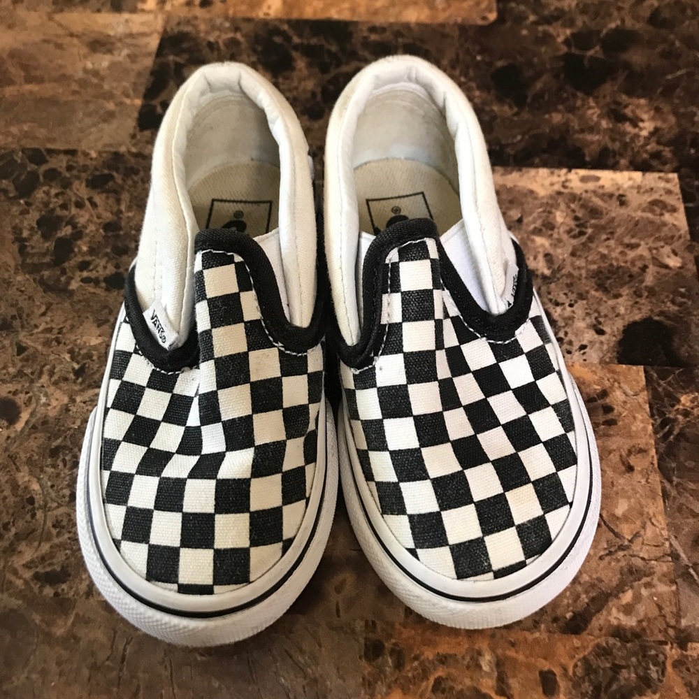 SLIP ON SNEAKER