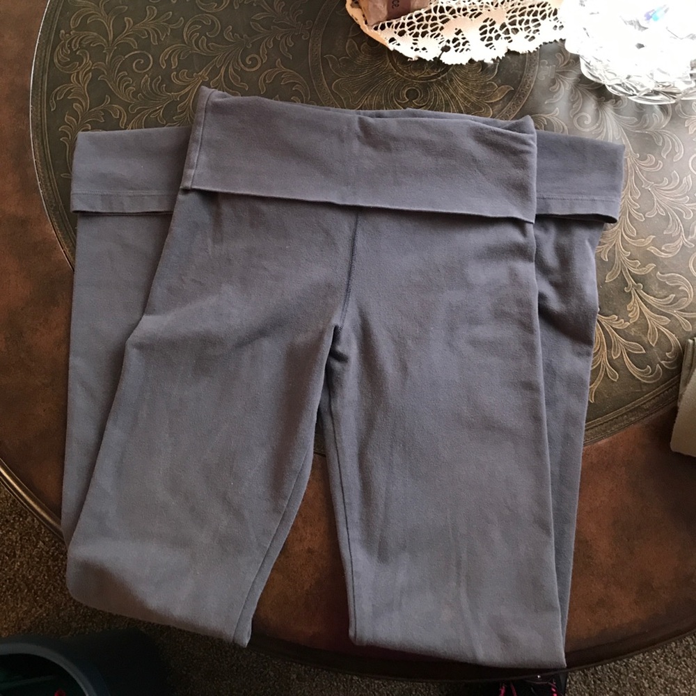 Victoria Secret size xs yoga pants. Grey
