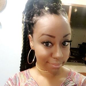 Meet your Posher, Keesha