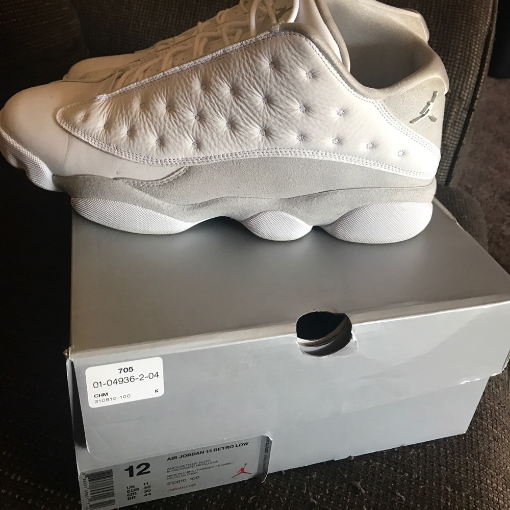Jordan 13 low .