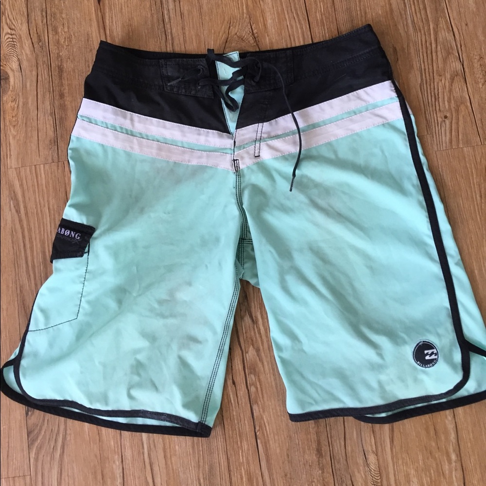 Billabong board shorts size 31